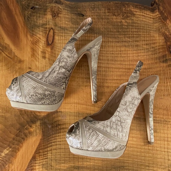 Snake skin patterned peep toe heels (NWOT) - Picture 3 of 6